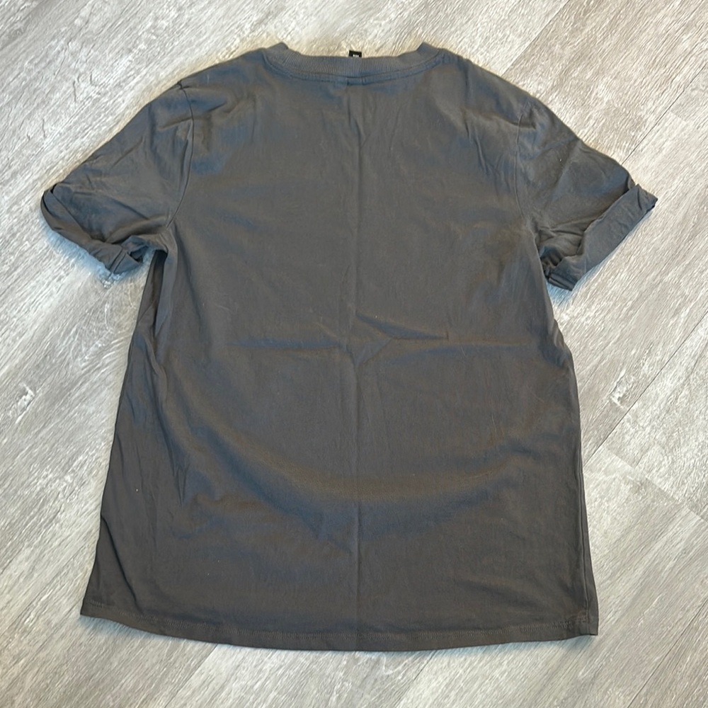 H&M Dark Gray T-Shirt with Butterfly Print - Picture 6 of 6